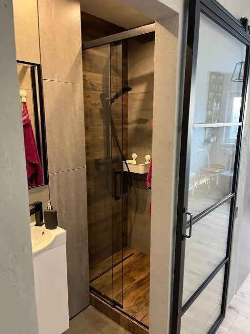 Apartament Kameralna kawalerka w stylu loftu blisko centrum Warszawa